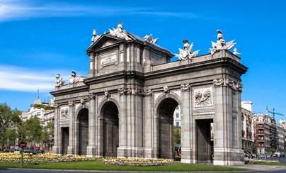 Famous Statue on Gran Via, Madrid ©Taiga/Shutterstock.com